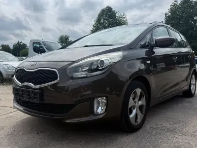 Gebraucht Kia Carens Edition 7 135 PS (99 kW) 2013 Braun Van / Kleinbus
