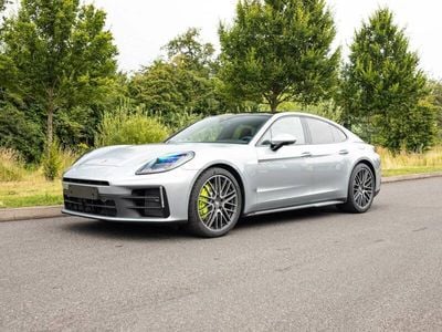Porsche Panamera 4