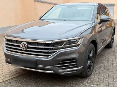 Używany VW Touareg 286 KM (210 kW) 2019 Szary SUV