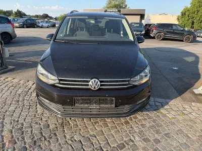 Gebraucht VW Touran Comfortline 150 PS (110 kW) 2016 Schwarz Van / Kleinbus