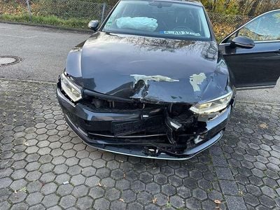 Gebraucht VW Passat Highline 150 PS (110 kW) 2017 Limousine