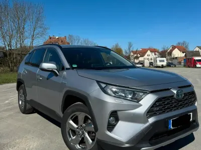 Używany Toyota RAV4 Hybrid 218 KM (160 kW) 2019 Szary SUV