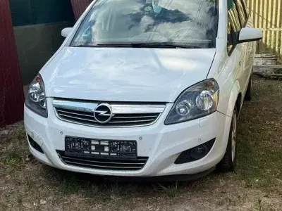 Gebraucht Opel Zafira Family 116 PS (85 kW) 2008 Weiß Van / Kleinbus