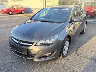 Gebraucht Opel Astra Exklusiv 140 PS (102 kW) 2015 Grau Limousine