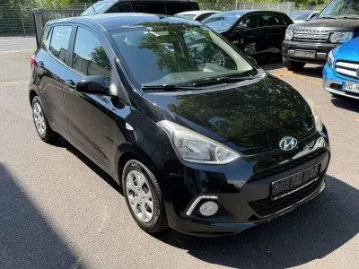 Gebraucht Hyundai i10 Style 87 PS (63 kW) 2016 Schwarz Kleinwagen