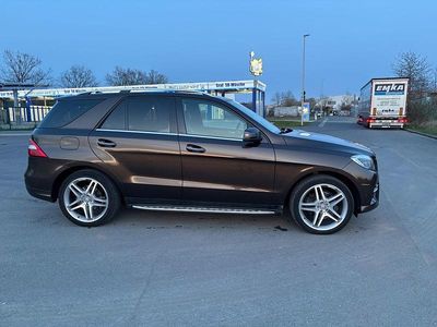 Gebraucht Mercedes ML350 AMG 258 PS (189 kW) 2012 Braun SUV