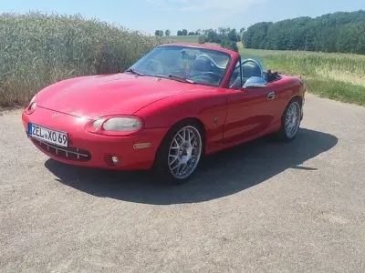Gebraucht Mazda MX5 110 PS (80 kW) 1999 Rot Cabrio