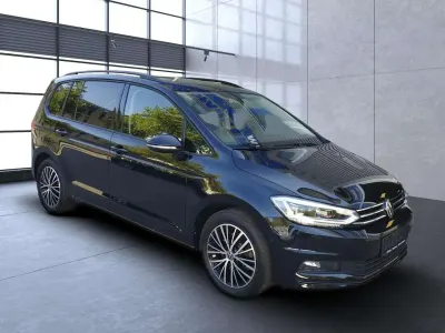Gebraucht VW Touran Comfortline 150 PS (110 kW) 2024 Schwarz Van / Kleinbus