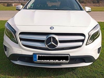 Gebraucht Mercedes GLA200 156 PS (114 kW) 2014 Weiß SUV