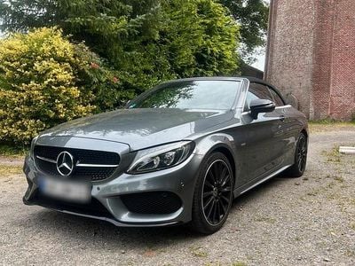 Grau Gebraucht 2018 Mercedes C200 AMG line Cabrio | 27.999 €