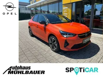 Używany Opel Corsa GS Line 100 kW (136 KM) 2021 Pomarańczowy Sedan/Limuzyna