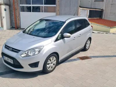 Gebraucht Ford Grand C-Max 117 PS (86 kW) 2015 Silber Van / Kleinbus