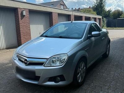 Gebraucht Opel Tigra 95 PS (69 kW) 2009 Silber Cabrio