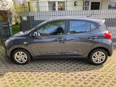Gebraucht Hyundai i10 Select 67 PS (49 kW) 2021 Grau Kleinwagen