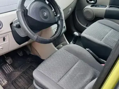 Gebraucht Renault Modus Expression 90 PS (66 kW) 2006 Grün Van / Kleinbus