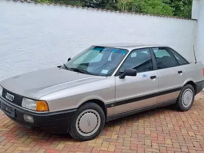 Używany Audi 80 90 KM (66 kW) 1986 Srebrny Sedan/Limuzyna