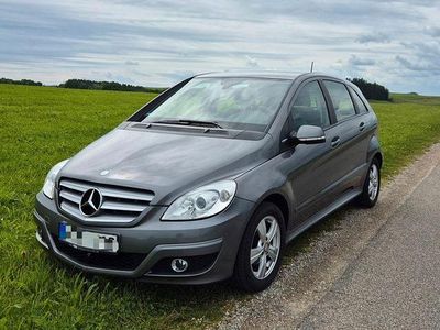 Mercedes B180