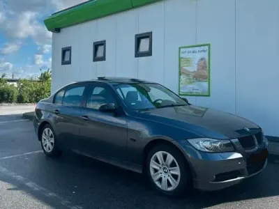 Gebraucht BMW 318 130 PS (95 kW) 2006 Grau Limousine
