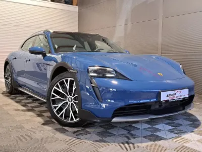 Second-hand Porsche Taycan Cross Turismo 350 kW (476 CP) 2022 Albastru Berlinǎ