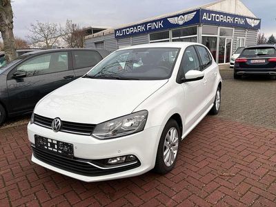 Pure white Gebraucht 2016 VW Polo Comfortline Kleinwagen | 9.450 € (Etwas zu teuer)
