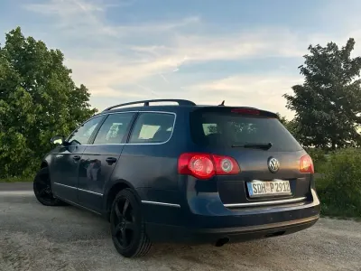 Gebraucht VW Passat 115 PS (84 kW) 2006 Blau Kombi