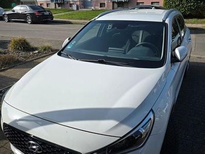 Gebraucht Hyundai i30 Trend 140 PS (102 kW) 2018 Weiß Limousine