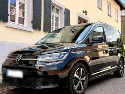 Gebraucht VW Caddy Style 122 PS (89 kW) 2021 Schwarz Van / Kleinbus