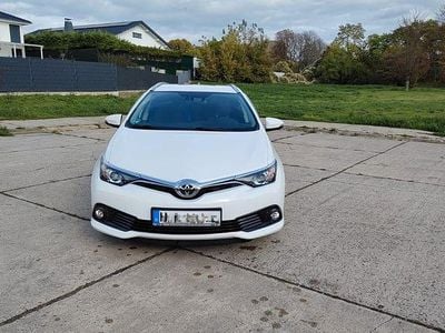 Toyota Auris Touring Sports