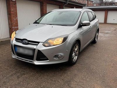 Gebraucht Ford Focus 103 PS (75 kW) 2012 Silber Kombi