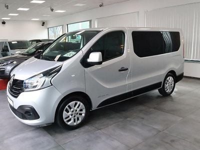 Gebraucht Renault Trafic Expression 145 PS (106 kW) 2016 Silber Van / Kleinbus