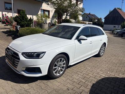 Weiß Gebraucht 2024 Audi A4 Sport Kombi | 36.200 € (Fairer Preis)