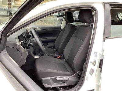 Gebraucht VW Polo Comfortline 95 PS (69 kW) 2021 Weiß Kleinwagen