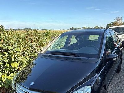 Mercedes B200
