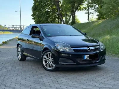 Occasion Opel Astra GTC Sport 116 ch (85 kW) 2010 Noir Berline