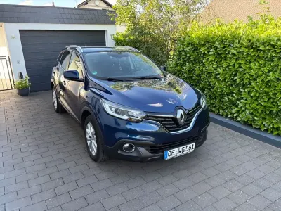 Gebraucht Renault Kadjar Experience 131 PS (96 kW) 2015 Blau SUV