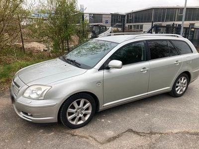 Gebraucht Toyota Avensis 125 PS (91 kW) 2006 Silber Kombi