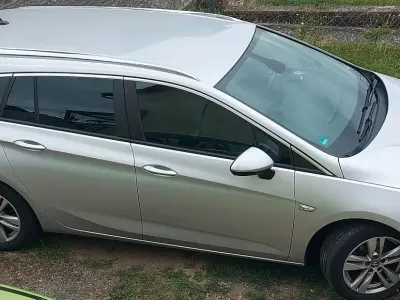 Gebraucht Opel Astra 125 PS (91 kW) 2019 Silber Kombi