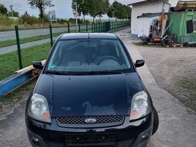 Gebraucht Ford Fiesta 80 PS (58 kW) 2006 Blau Kleinwagen