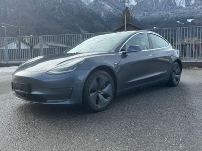 Grau Gebraucht 2020 Tesla Model 3 Long Range AWD Limousine | 13.900 € (Guter Preis)