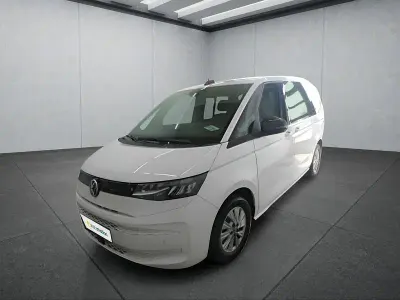 Gebraucht VW Multivan 204 PS (150 kW) 2023 Weiß Van / Kleinbus