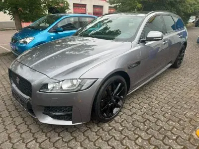 Gebraucht Jaguar XF Sportbrake R-Sport 179 PS (131 kW) 2020 Grau Kombi