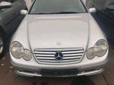 Mercedes C200