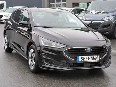 Schwarz Gebraucht 2022 Ford Focus Limousine | 13.900 € (Fairer Preis)