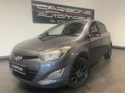 Gebraucht Hyundai i20 Edition 86 PS (63 kW) 2014 Grün Kleinwagen
