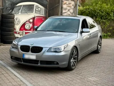 Gebraucht BMW 530 258 PS (189 kW) 2005 Grau Limousine
