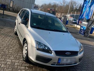 Gebraucht Ford Focus 125 PS (91 kW) 2007 Silber Limousine