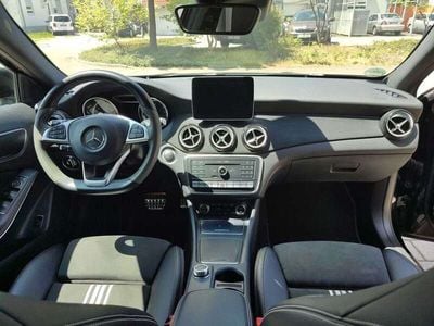 Mercedes GLA220