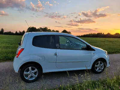 Gebraucht Renault Twingo Night&Day 75 PS (55 kW) 2009 Weiß Kleinwagen