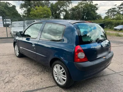 Gebraucht Renault Clio 107 PS (78 kW) 2002 Blau Kleinwagen
