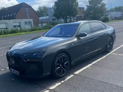 Gebraucht BMW 740 Performance 299 PS (219 kW) 2024 Grau Limousine